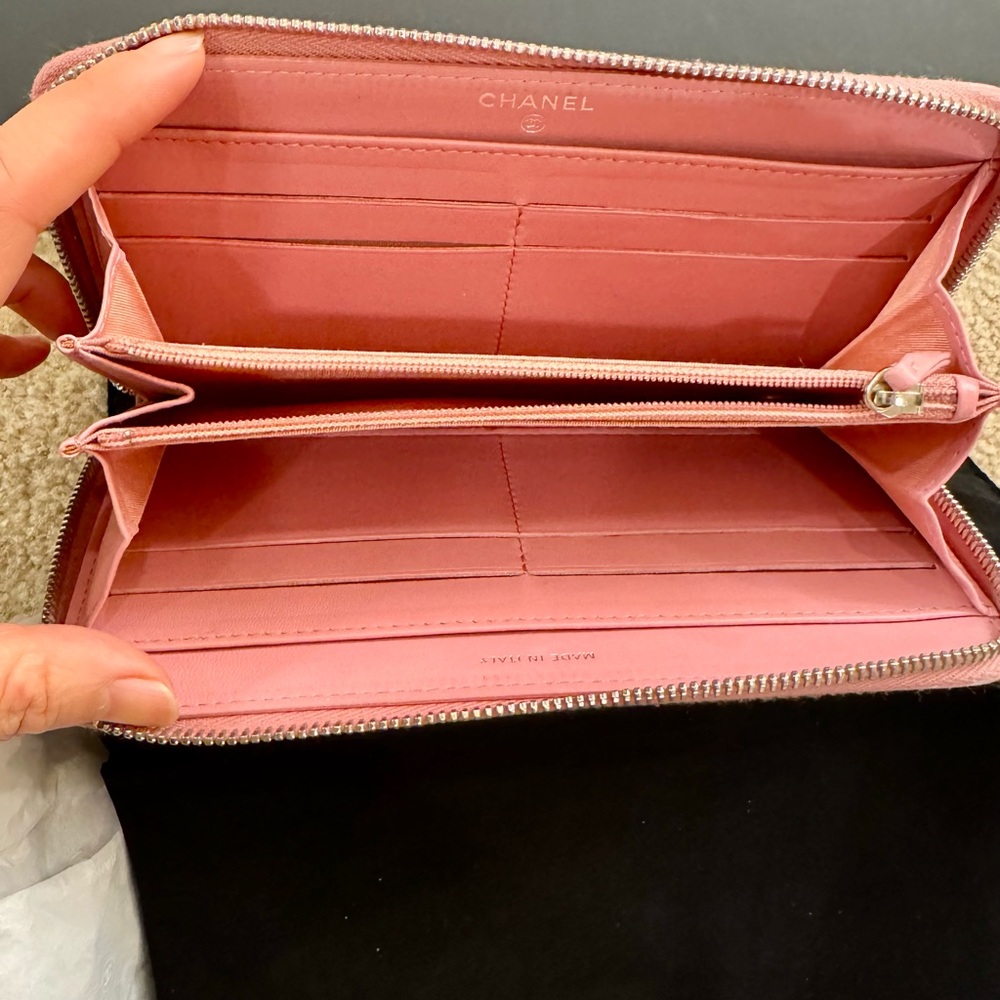 CHANEL Special Edition Pink Camellia Flower Lambskin Zip Around Wallet - Picture 2 of 9